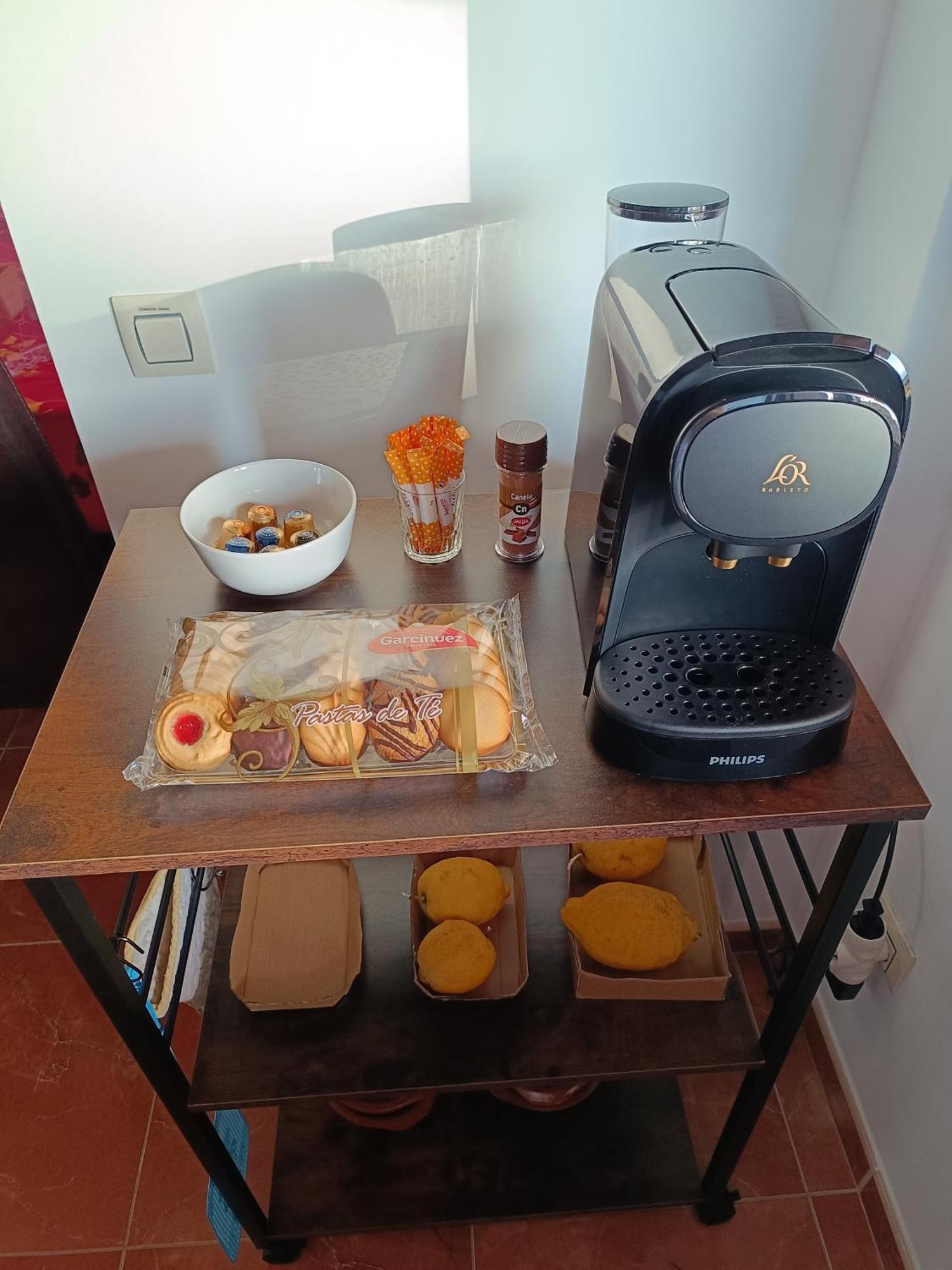 Oasis Inn Pedornes Екстериор снимка